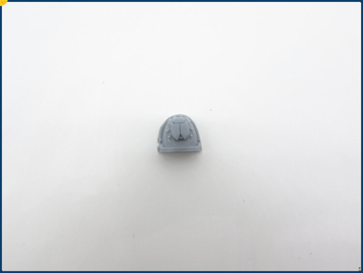 THOUSAND SONS ACHEAN PATTERN SHOULDER PADS bits 2