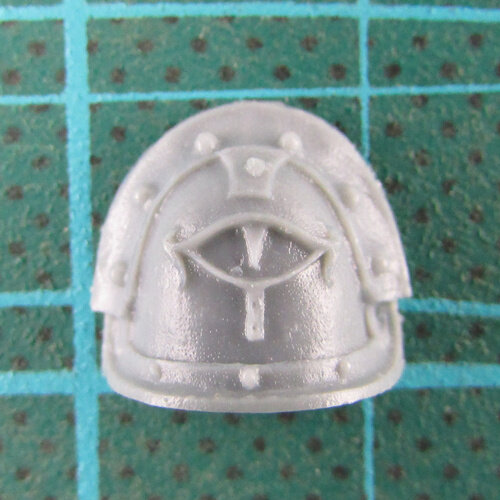 SONS OF HORUS REAVER ATTACK SQUAD BITS - Shoulder pads 1