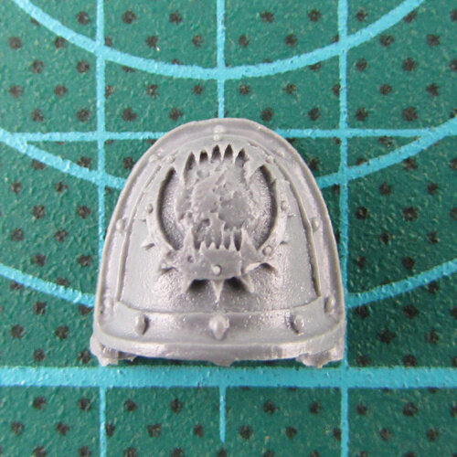 WORLD EATERS LEGION MKII SHOULDER PADS bits 